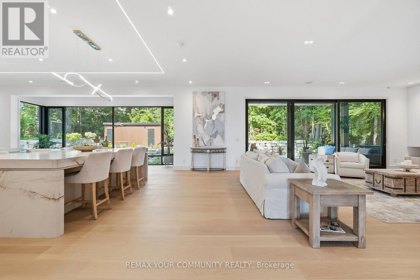35 RIVERSIDE BOULEVARD - 8