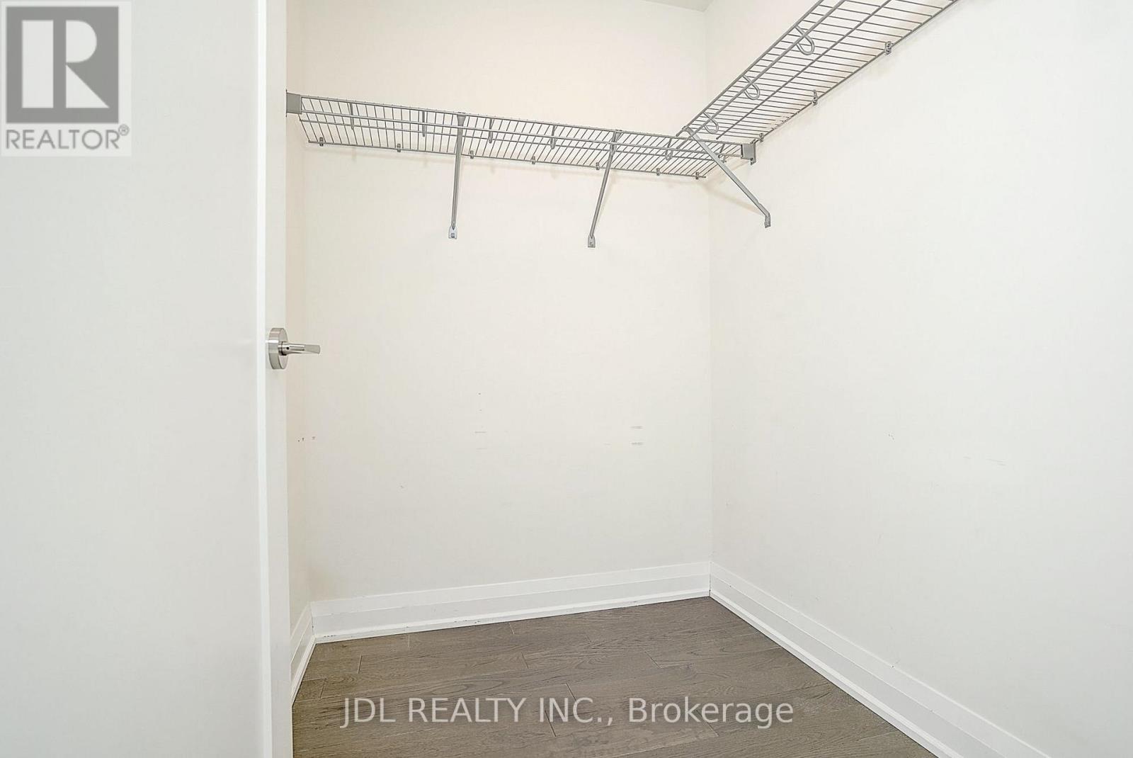 #303 398 HIGHWAY 7 STREET E - 35