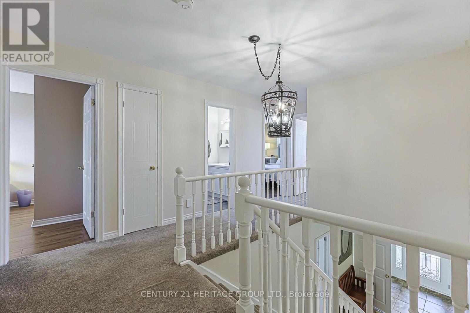 12 GRES COURT - 16