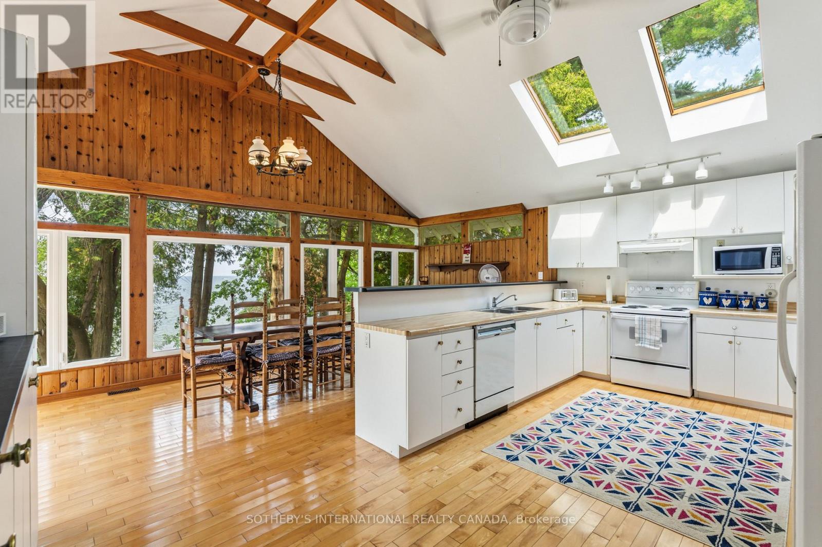 104 HEDGE ROAD - 12