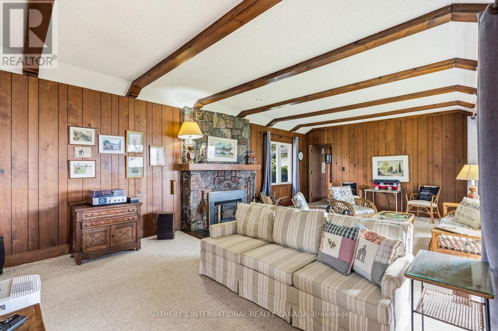 104 HEDGE ROAD - 23