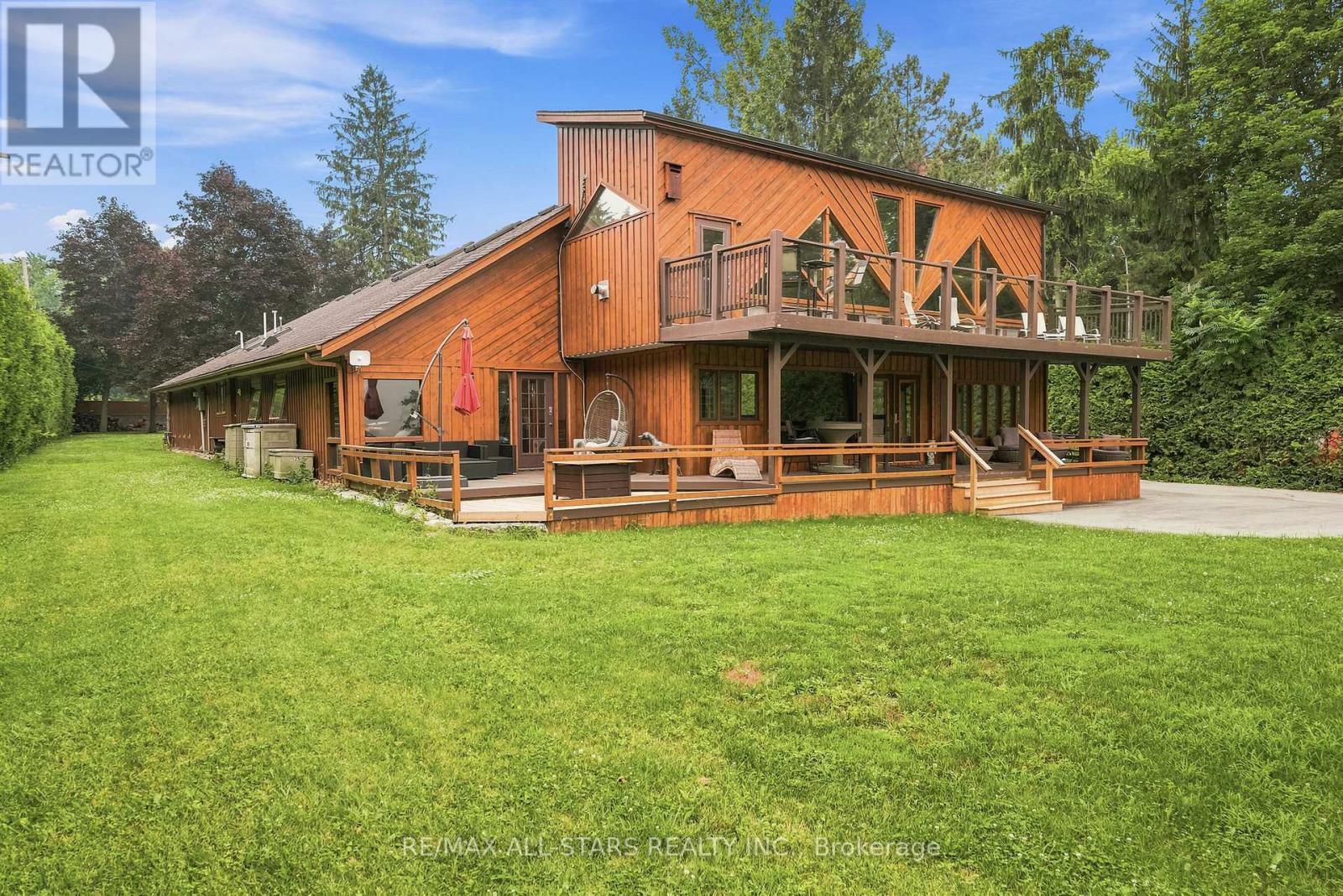 664 LAKE DRIVE N - 6