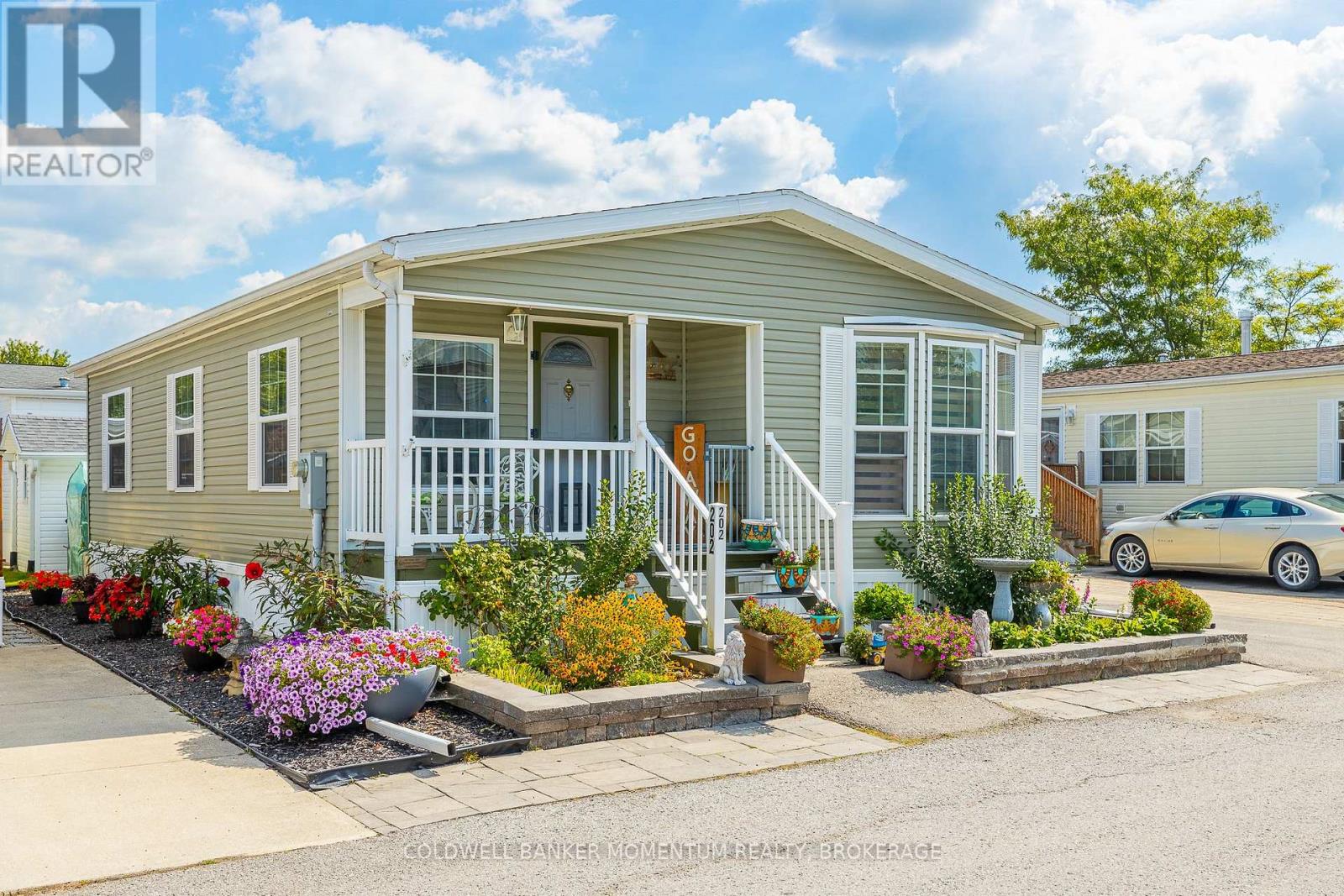 #202 3033 TOWNLINE ROAD - 1