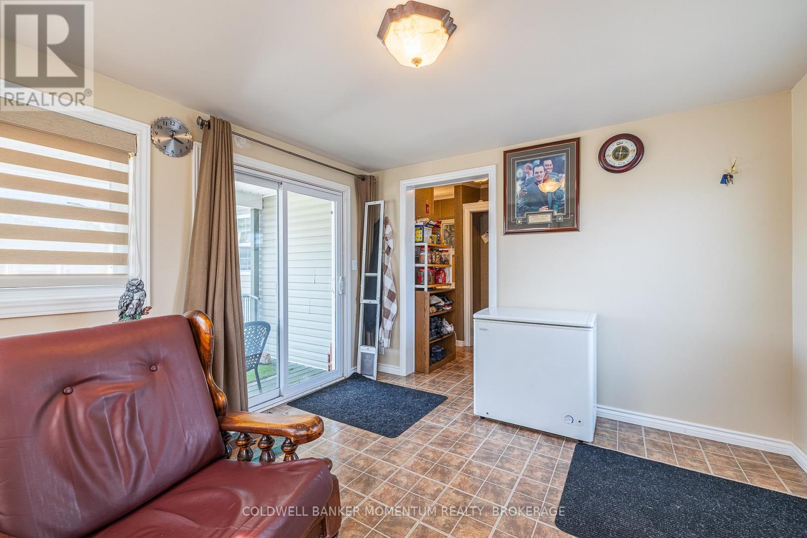 #202 3033 TOWNLINE ROAD - 21