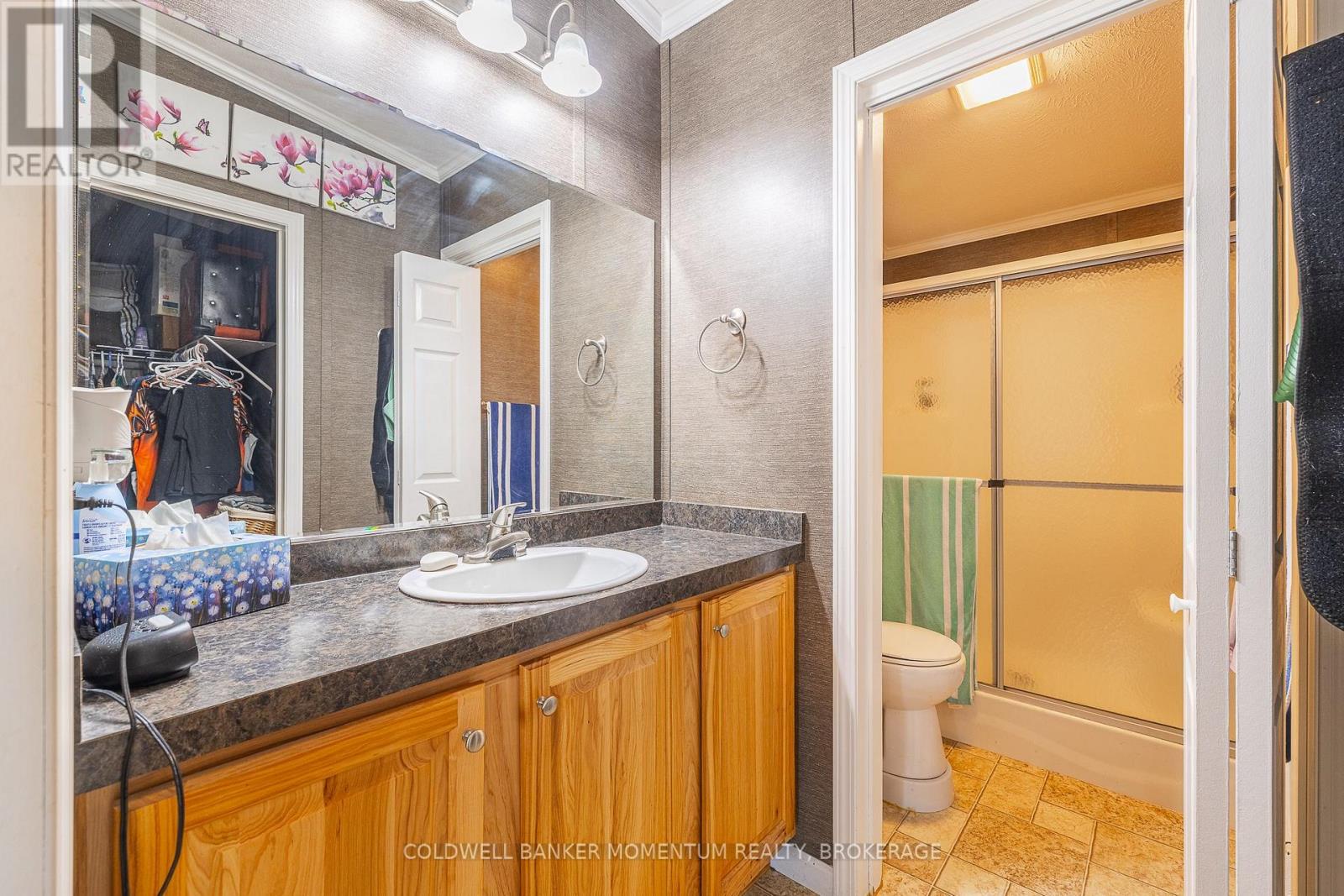 #202 3033 TOWNLINE ROAD - 27