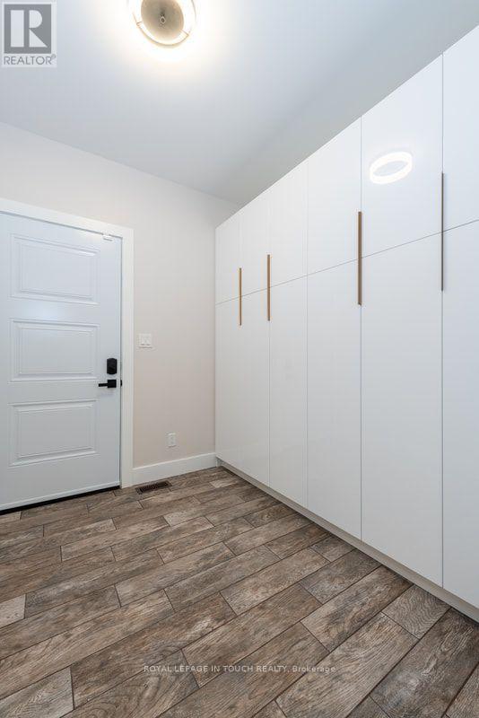 57 ALPINE DRIVE - 34
