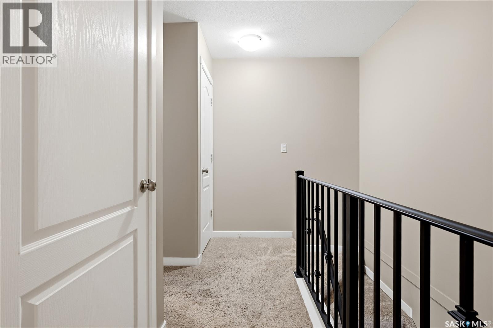 #1237 Grey STREET - 19