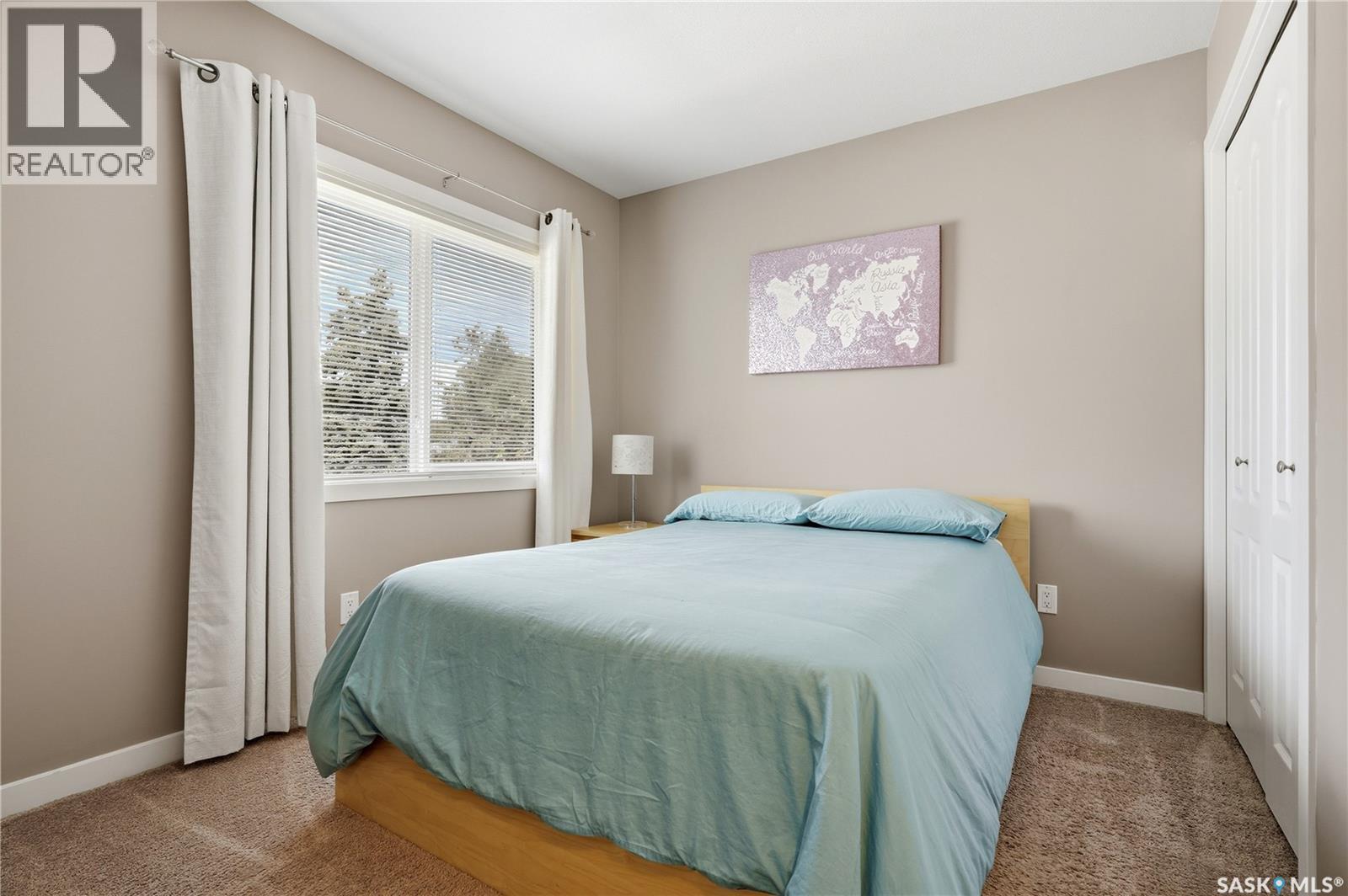 #1237 Grey STREET - 25