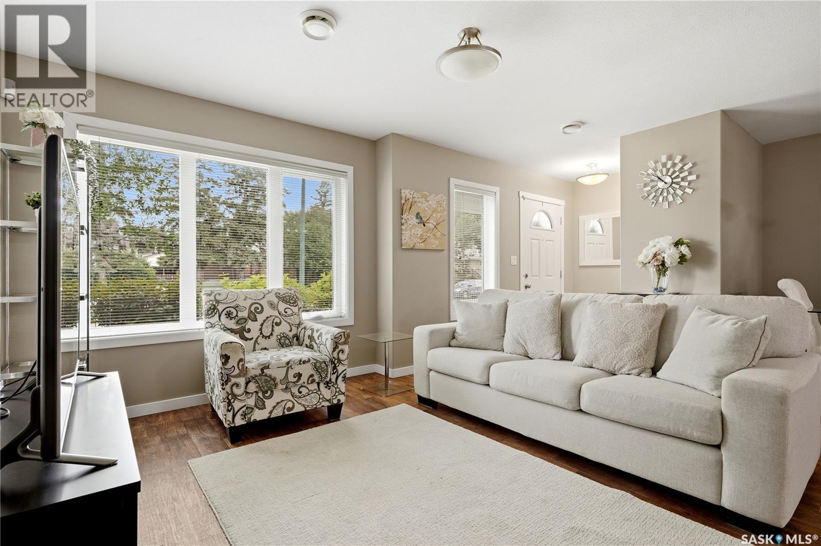 #1237 Grey STREET - 4