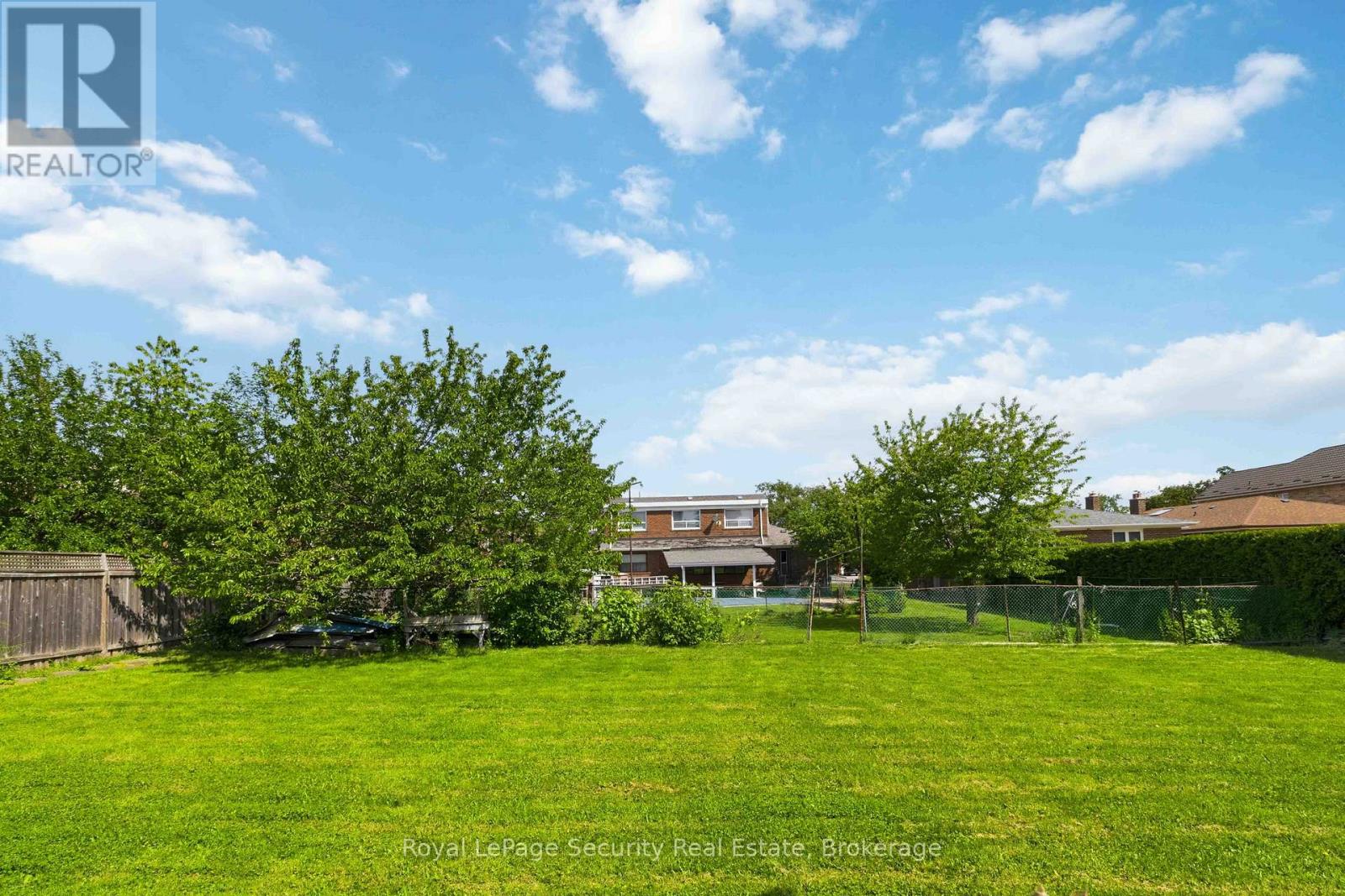 73 ST ANDREWS BOULEVARD - 17
