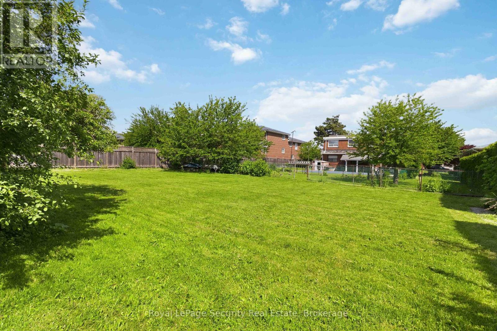 73 ST ANDREWS BOULEVARD - 18
