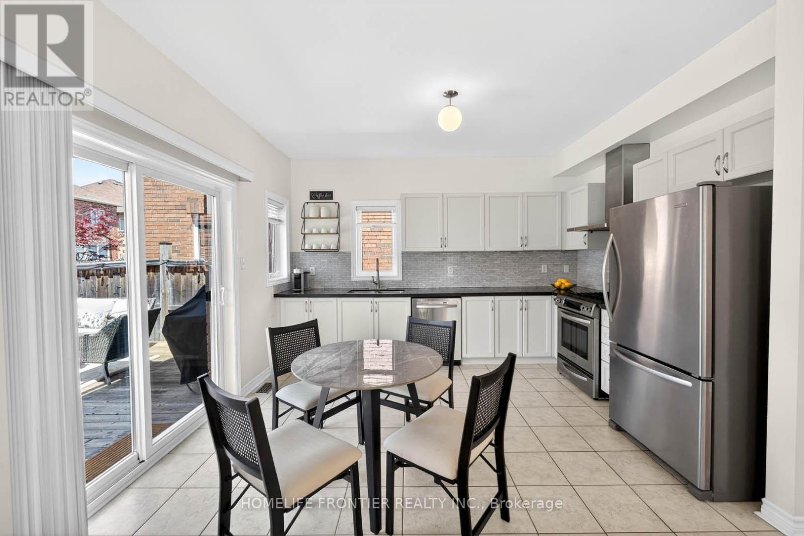 38 TEMPLETON COURT - 10