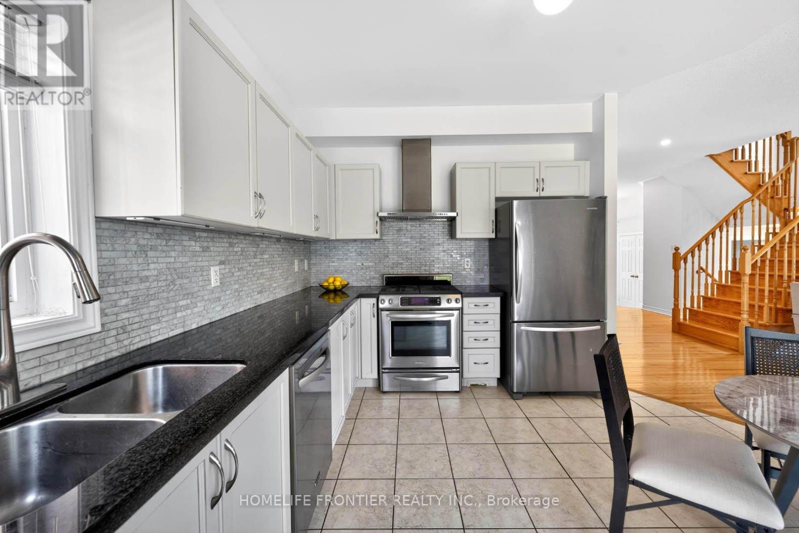 38 TEMPLETON COURT - 11