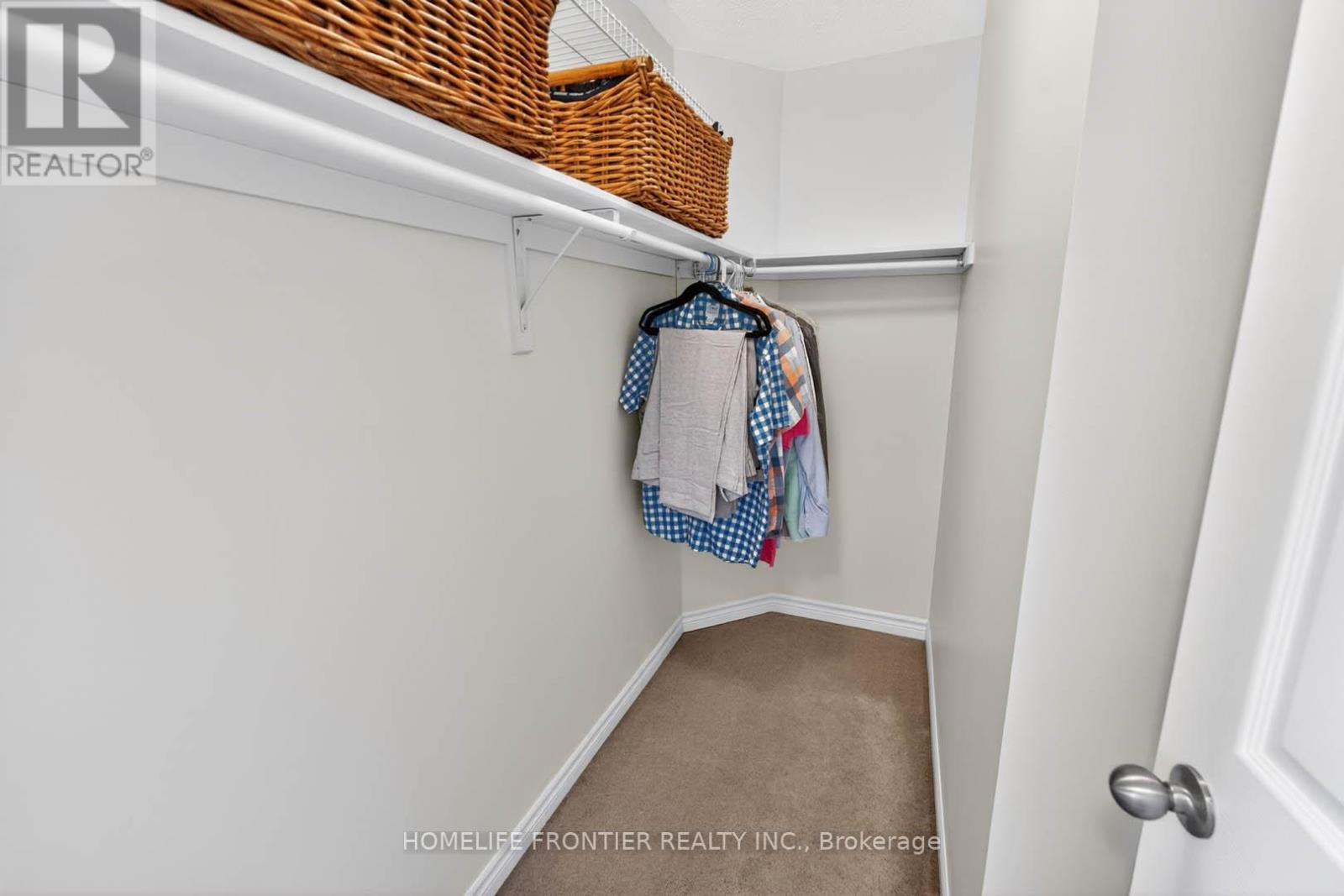 38 TEMPLETON COURT - 17