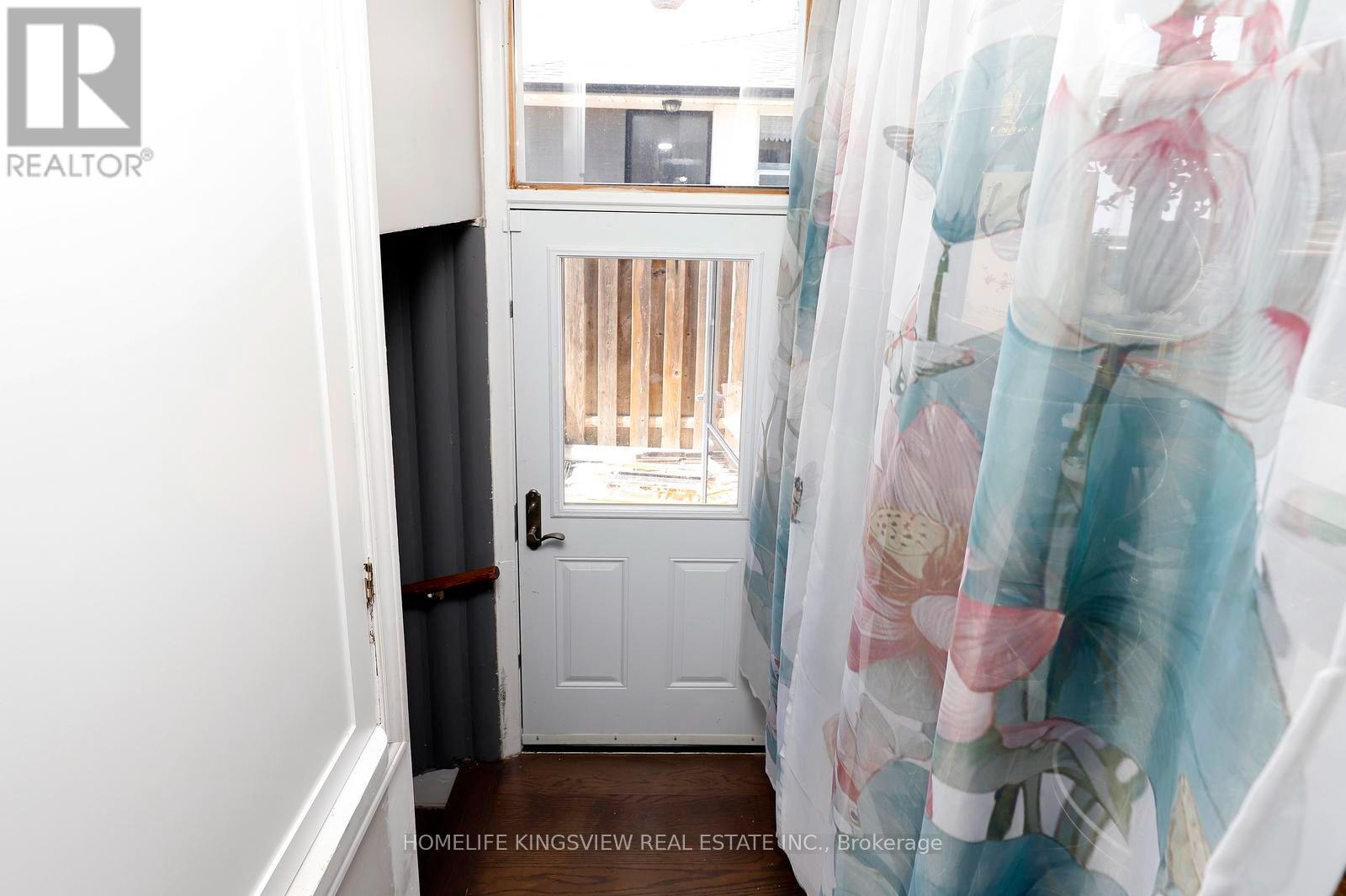 110 LONGFIELD ROAD - 17