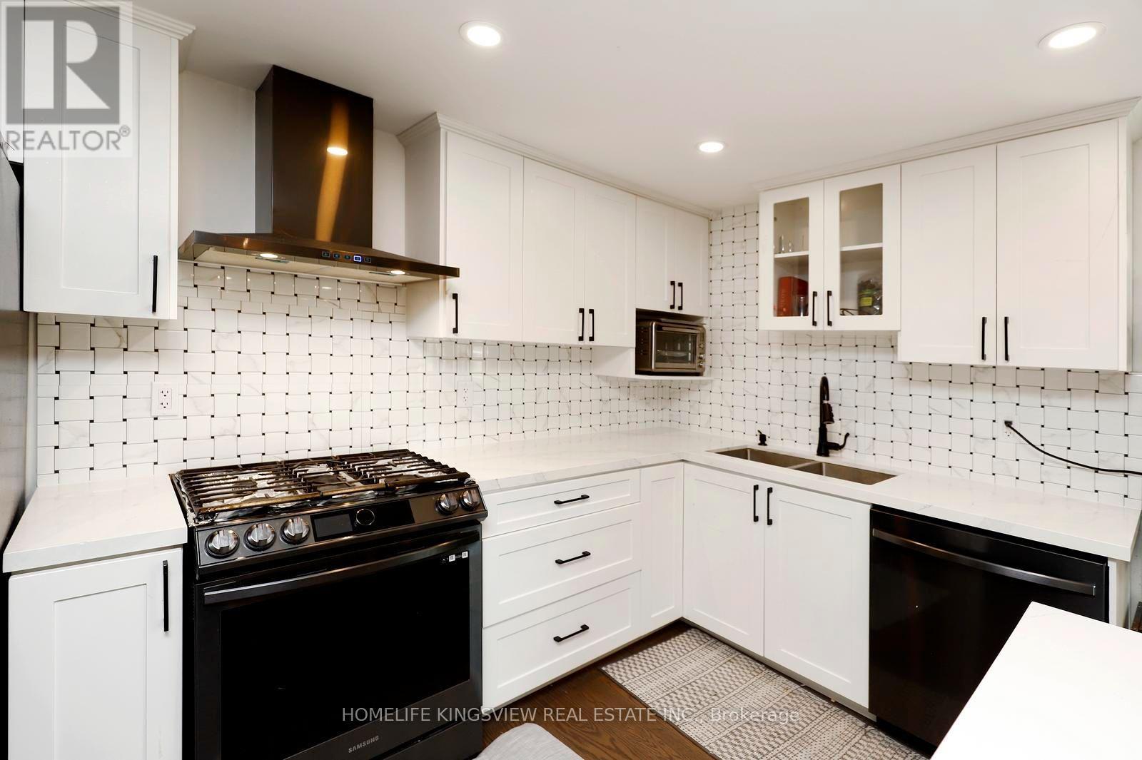110 LONGFIELD ROAD - 21
