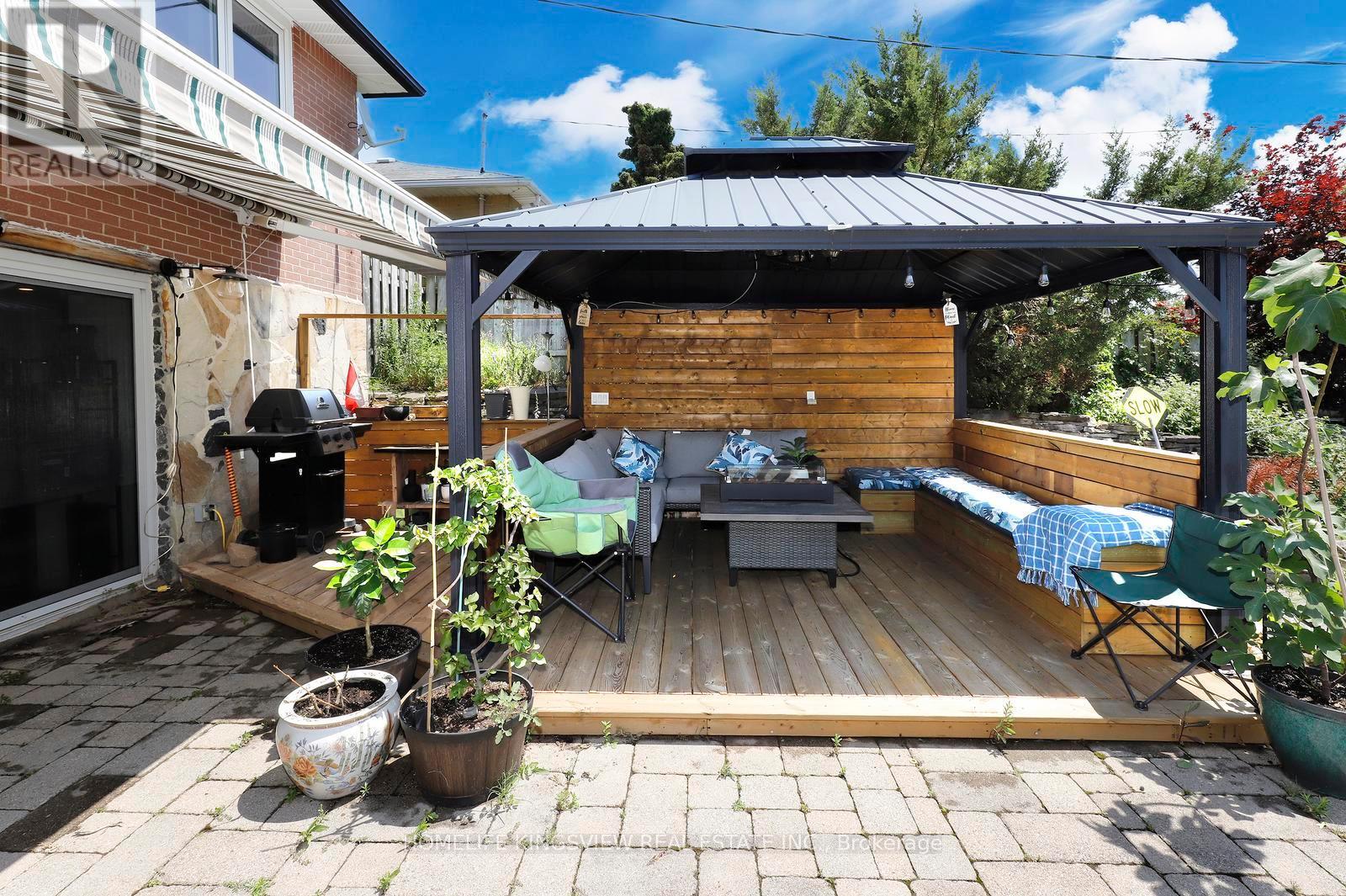 110 LONGFIELD ROAD - 30
