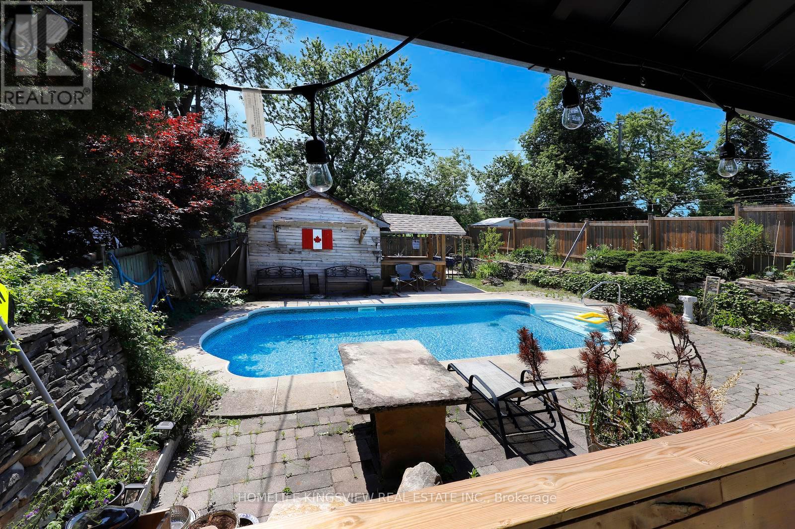110 LONGFIELD ROAD - 33