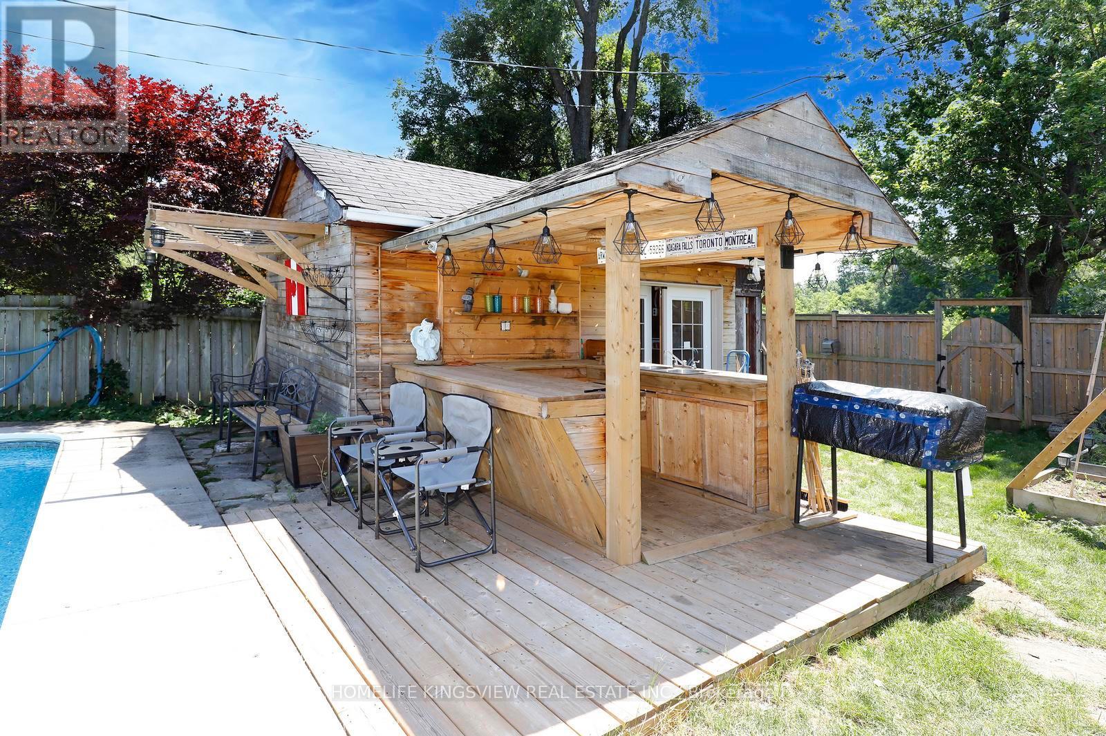 110 LONGFIELD ROAD - 36