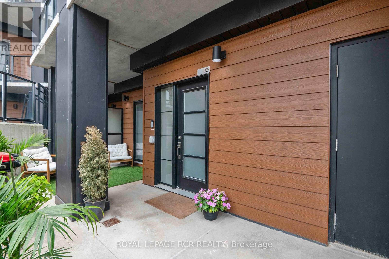 #102 17 CENTRE STREET - Image 6