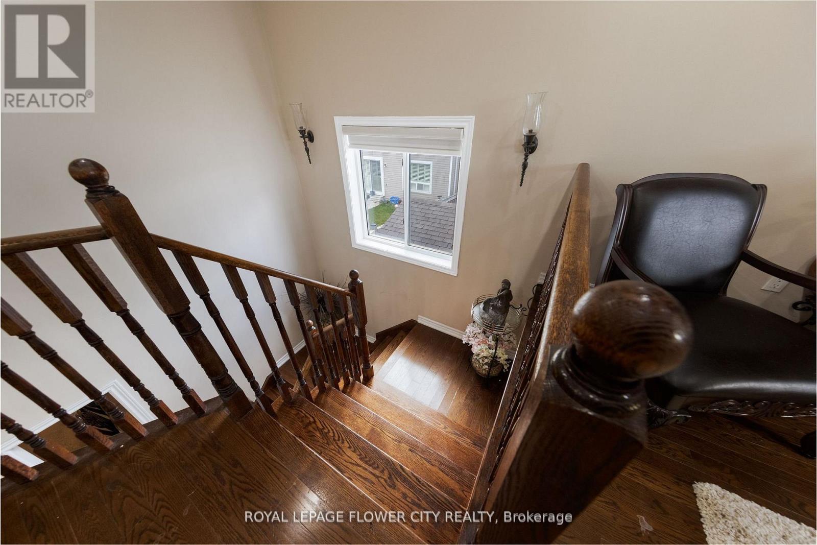 889 O' REILLY CRESCENT - 20