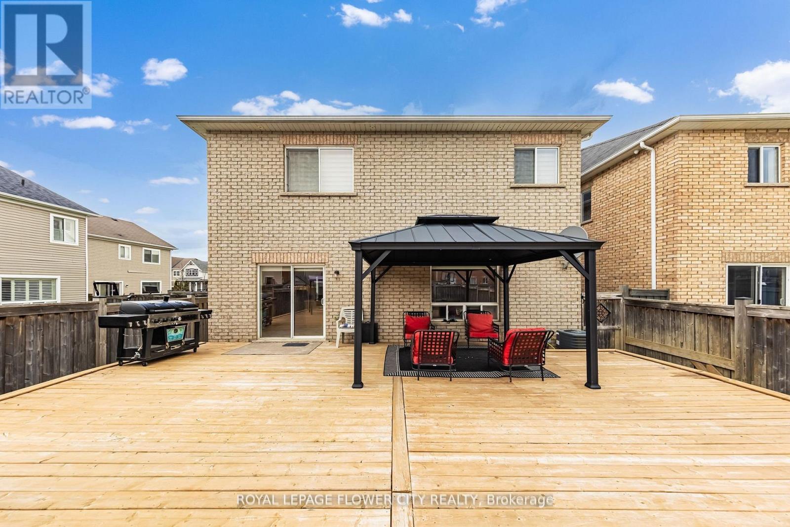 889 O' REILLY CRESCENT - 41