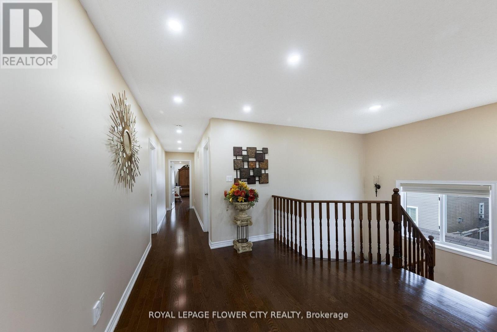 889 O' REILLY CRESCENT - 23
