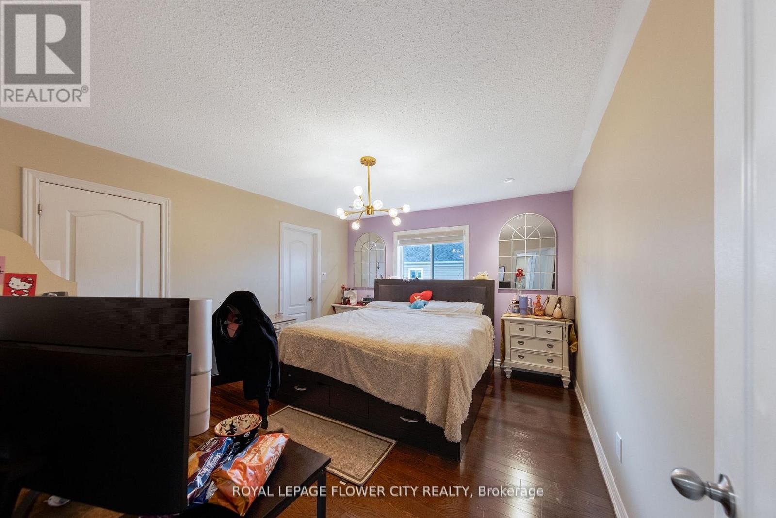889 O' REILLY CRESCENT - 28