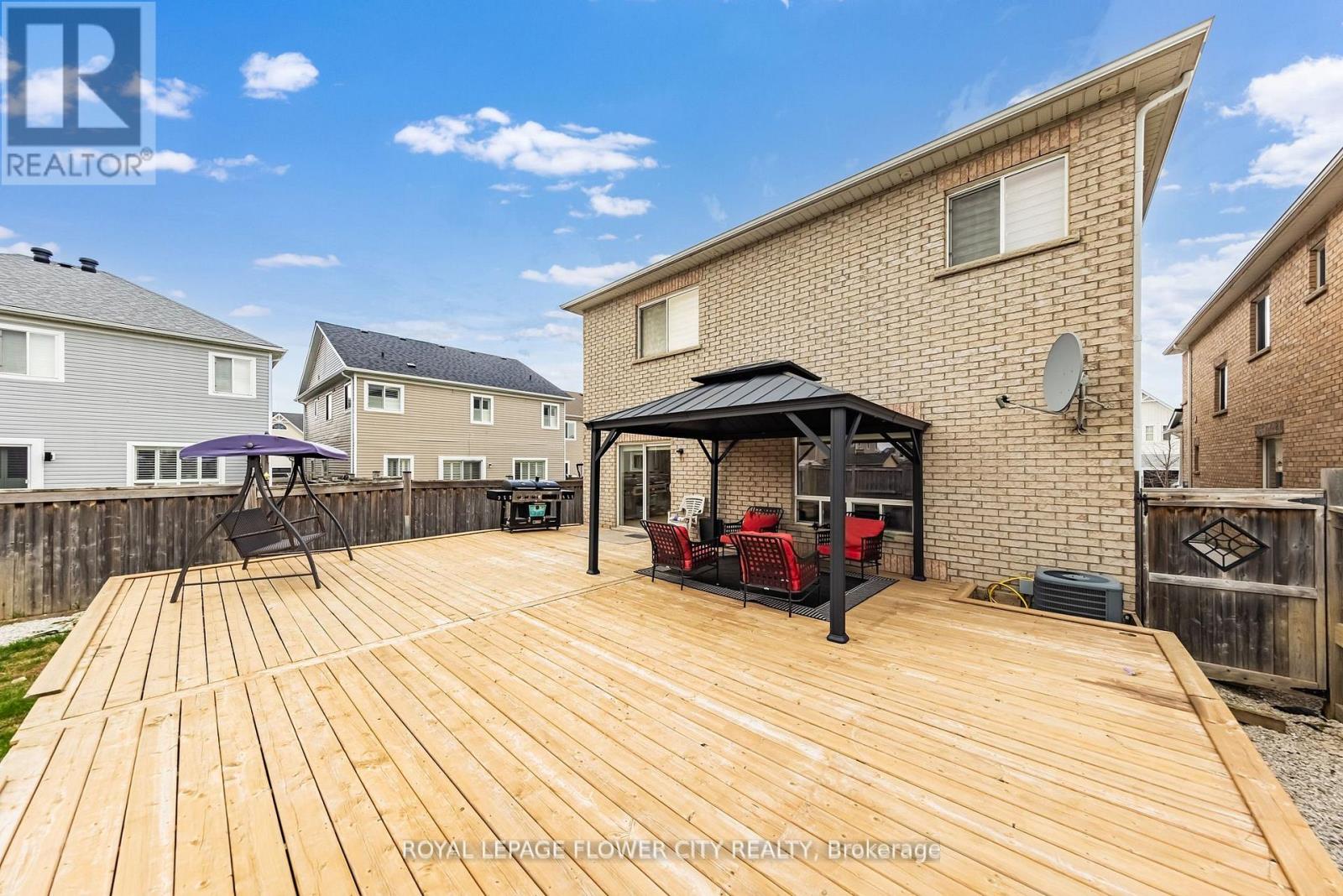 889 O' REILLY CRESCENT - 39