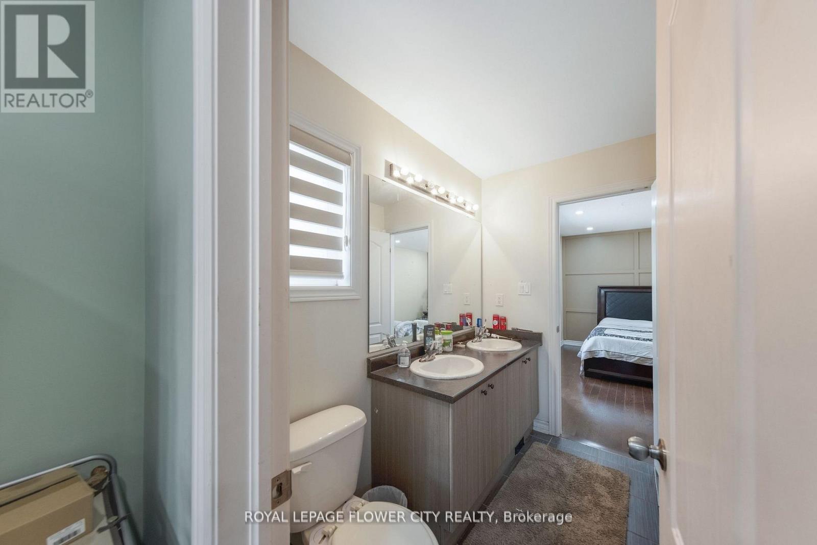 889 O' REILLY CRESCENT - 24