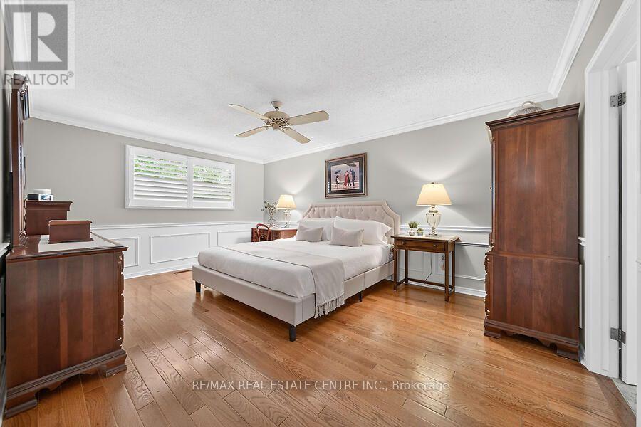 30 CARRIAGEGATE DRIVE - 38