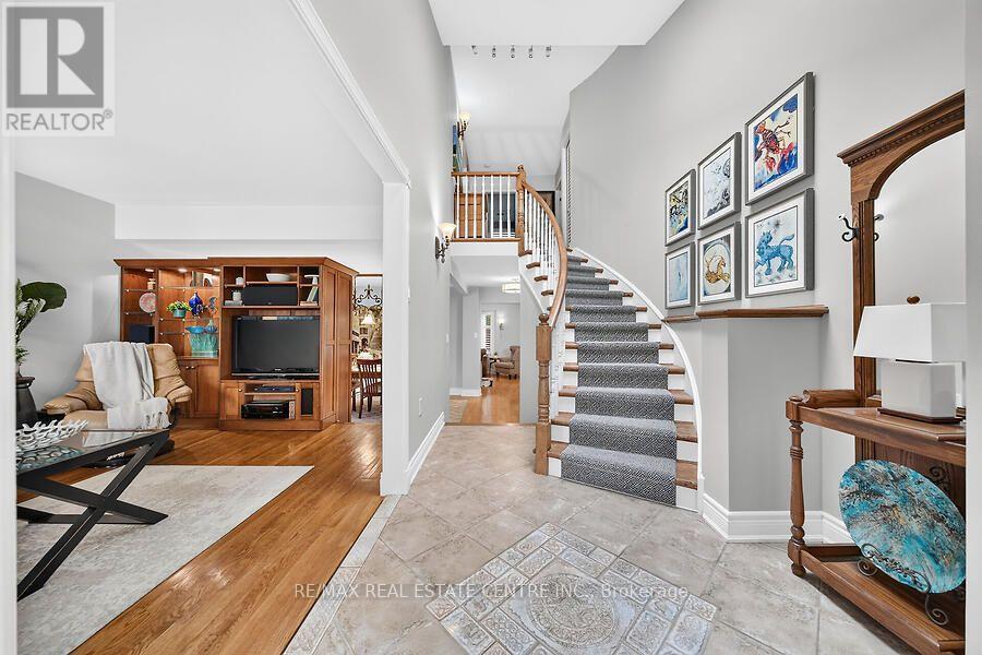 30 CARRIAGEGATE DRIVE - 4