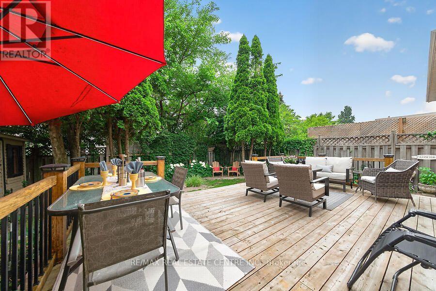 30 CARRIAGEGATE DRIVE - 42