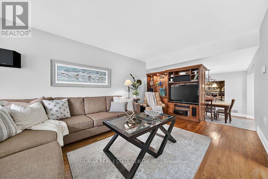30 CARRIAGEGATE DRIVE - 6