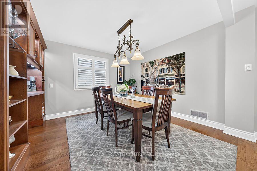 30 CARRIAGEGATE DRIVE - 8