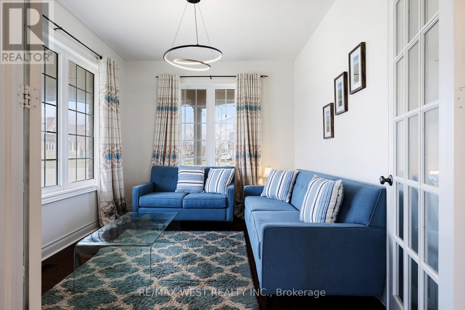 10 STONEGATE AVENUE - 4