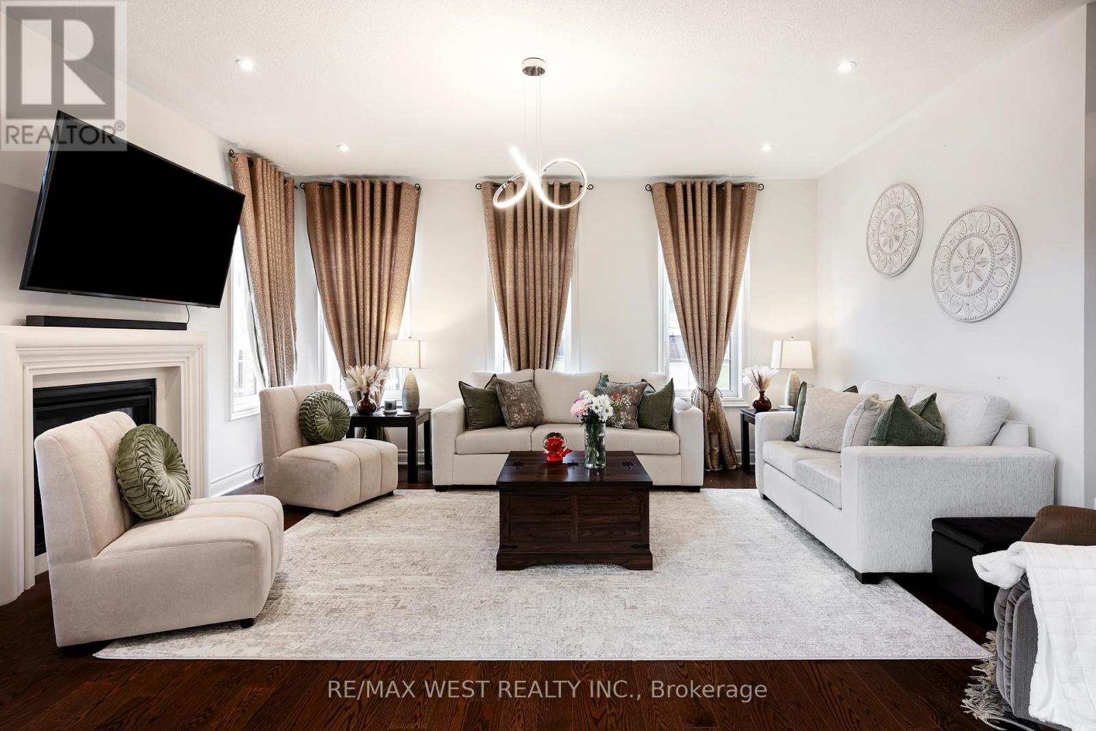 10 STONEGATE AVENUE - 9