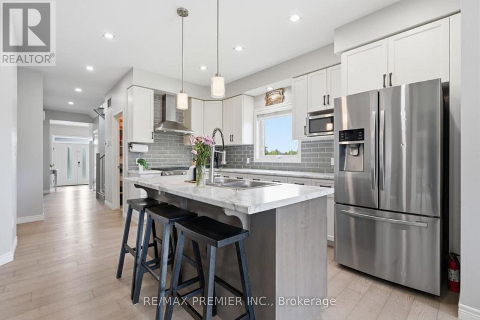 181 DALLAN DRIVE - 19