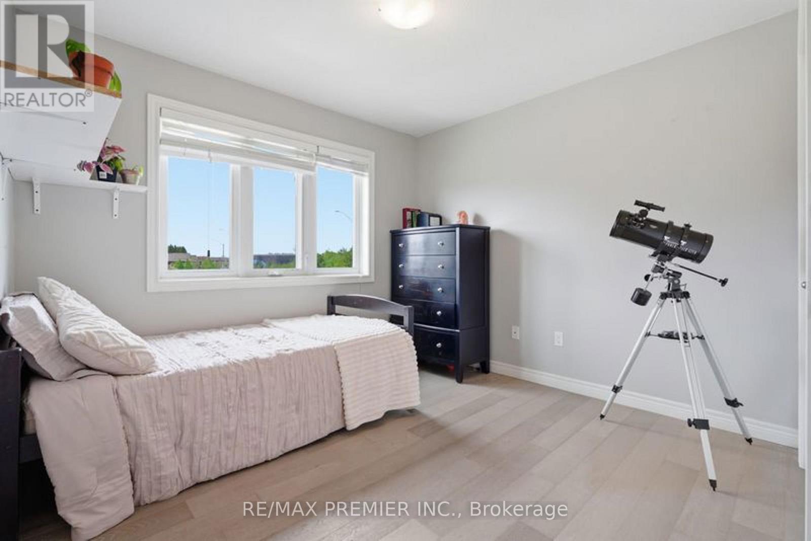 181 DALLAN DRIVE - 21