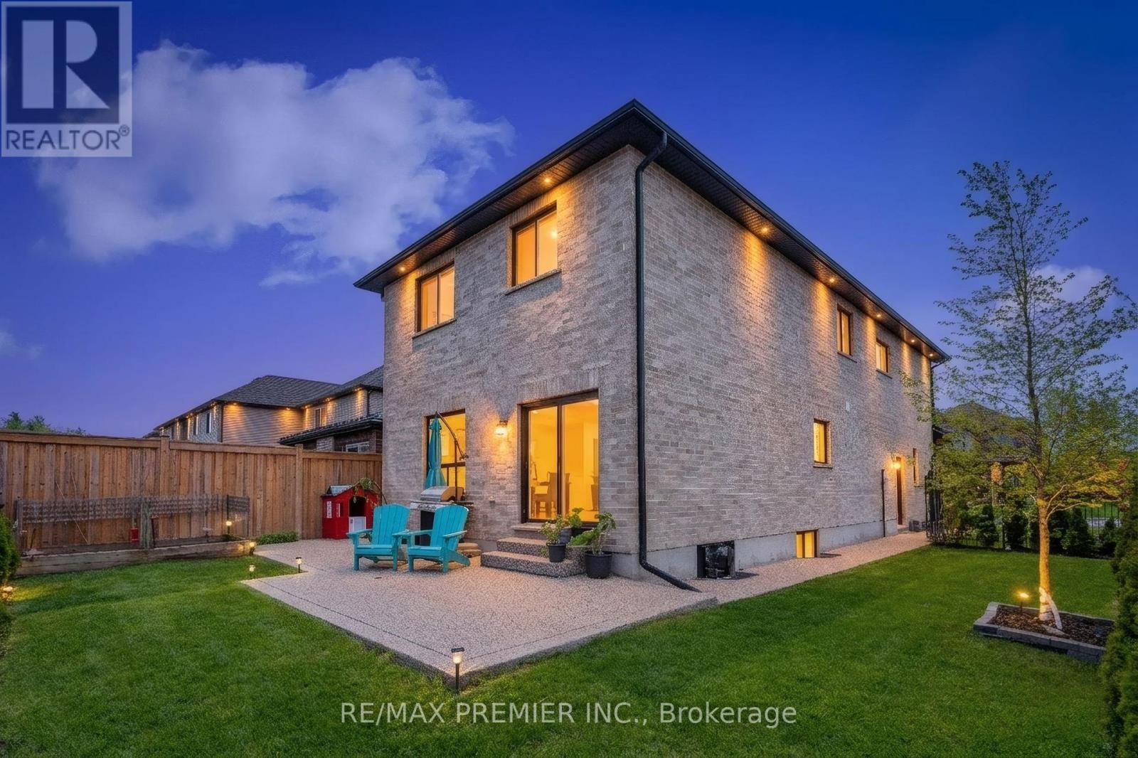 181 DALLAN DRIVE - 32