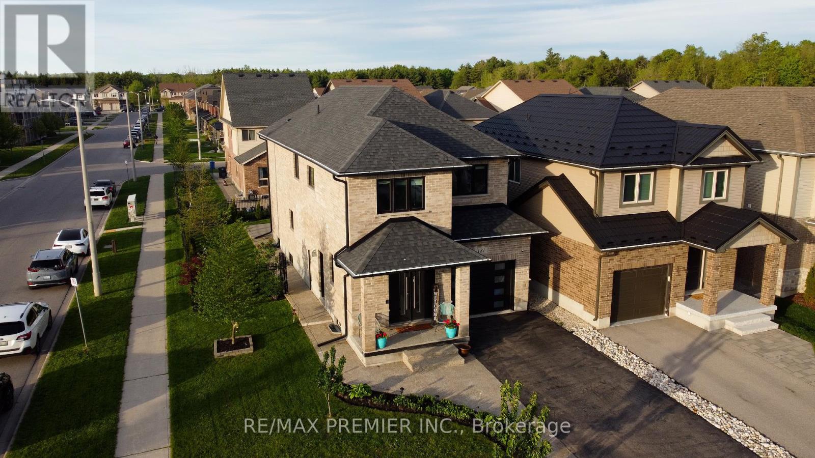 181 DALLAN DRIVE - 33