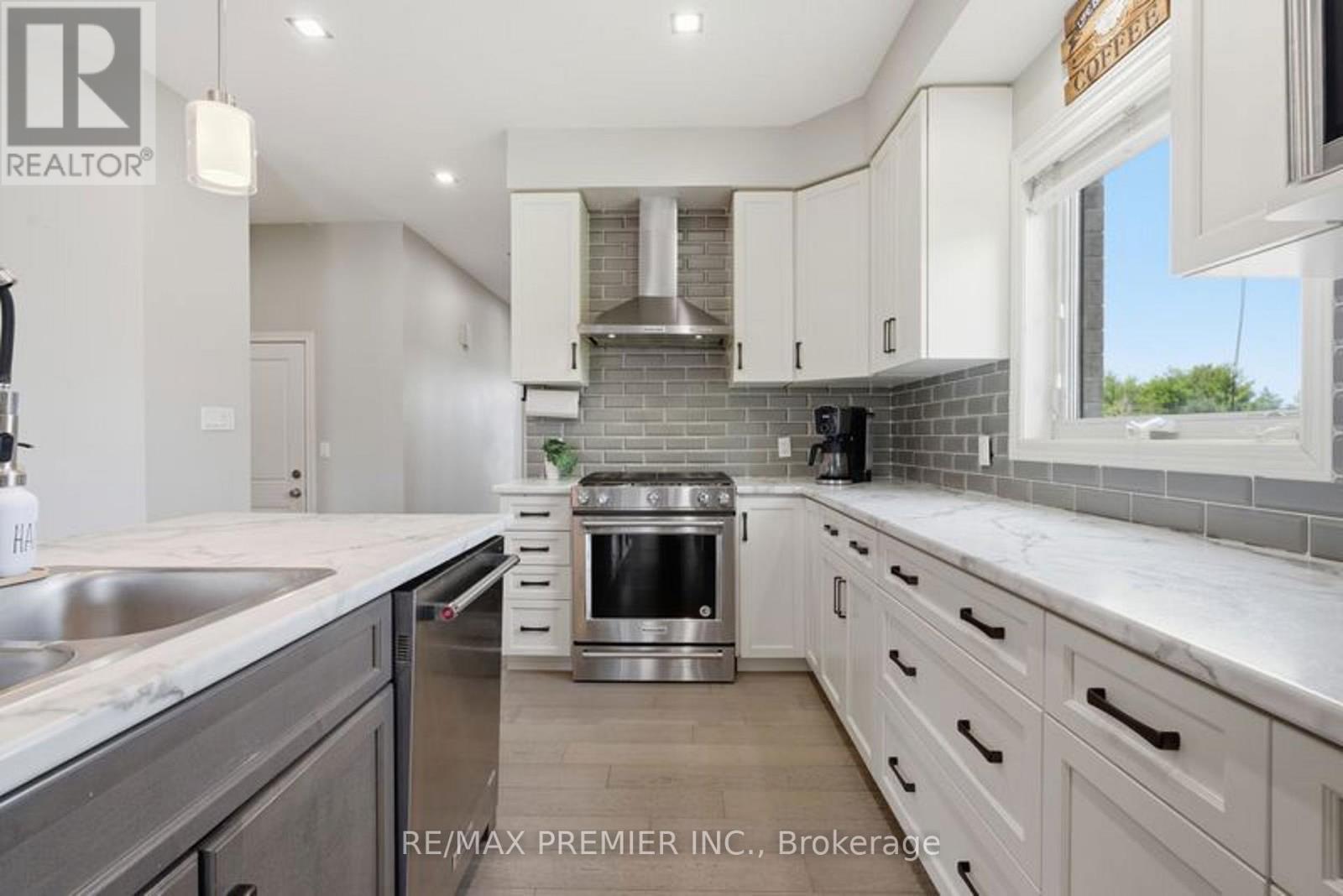 181 DALLAN DRIVE - 8