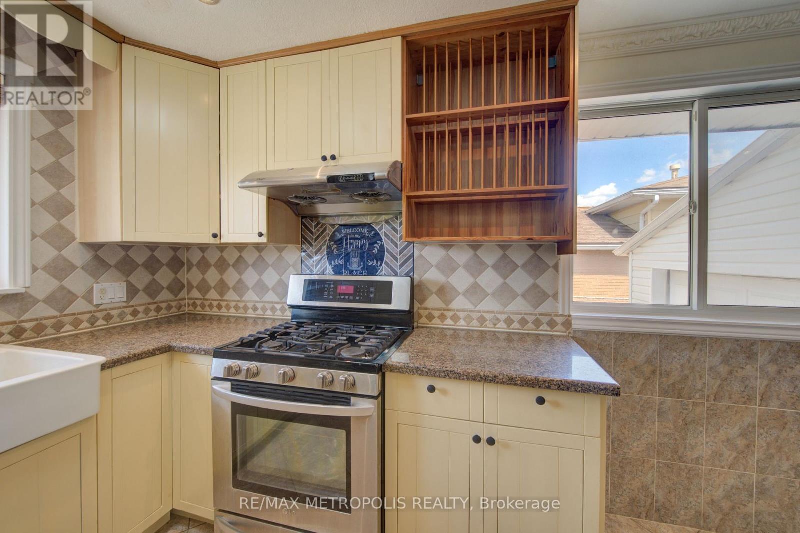 89 WINTER AVENUE - 10