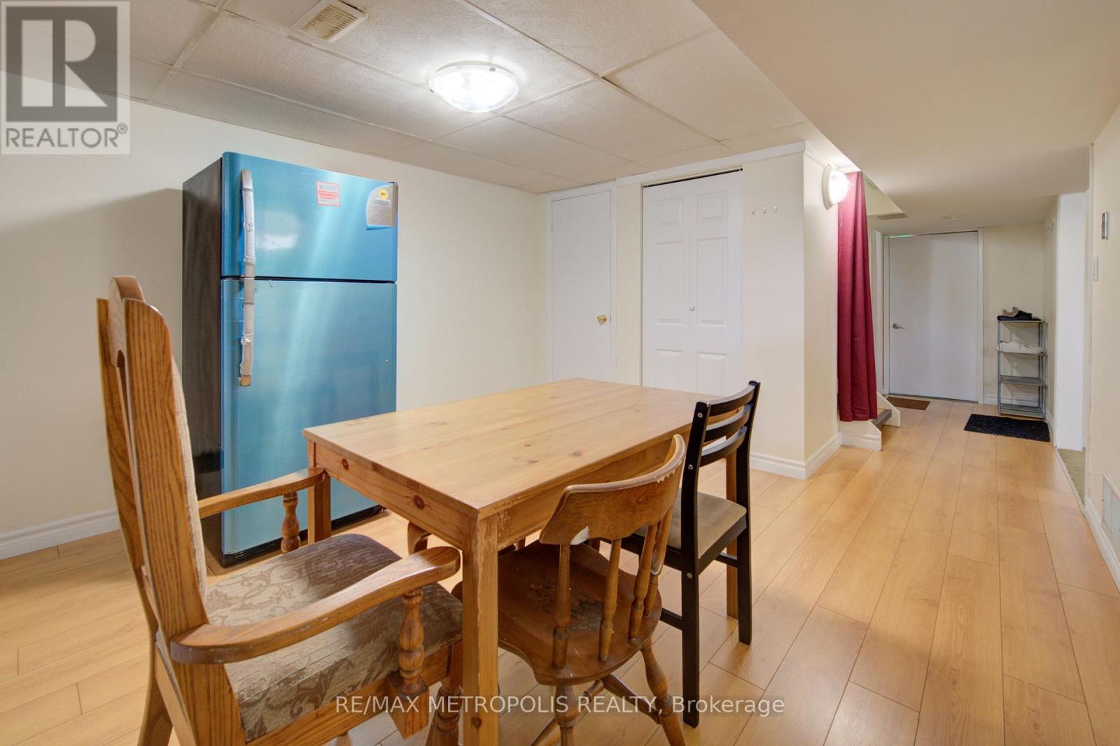 89 WINTER AVENUE - 25