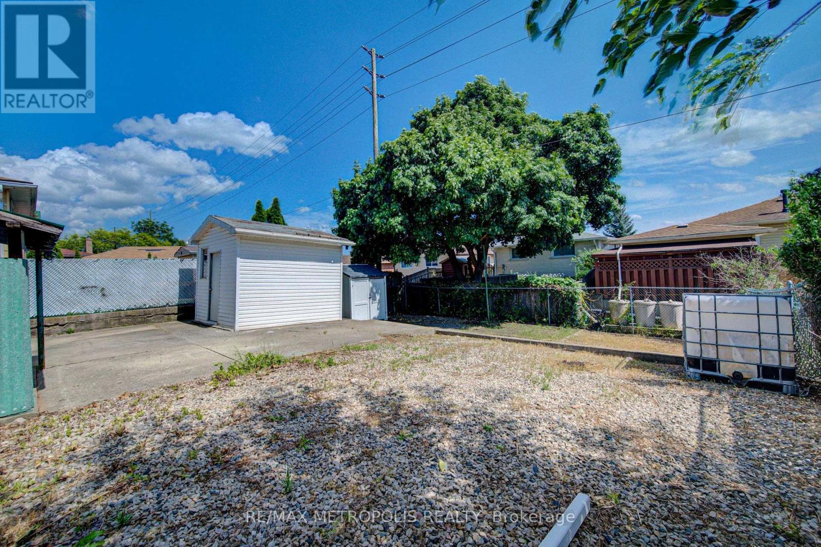 89 WINTER AVENUE - 36