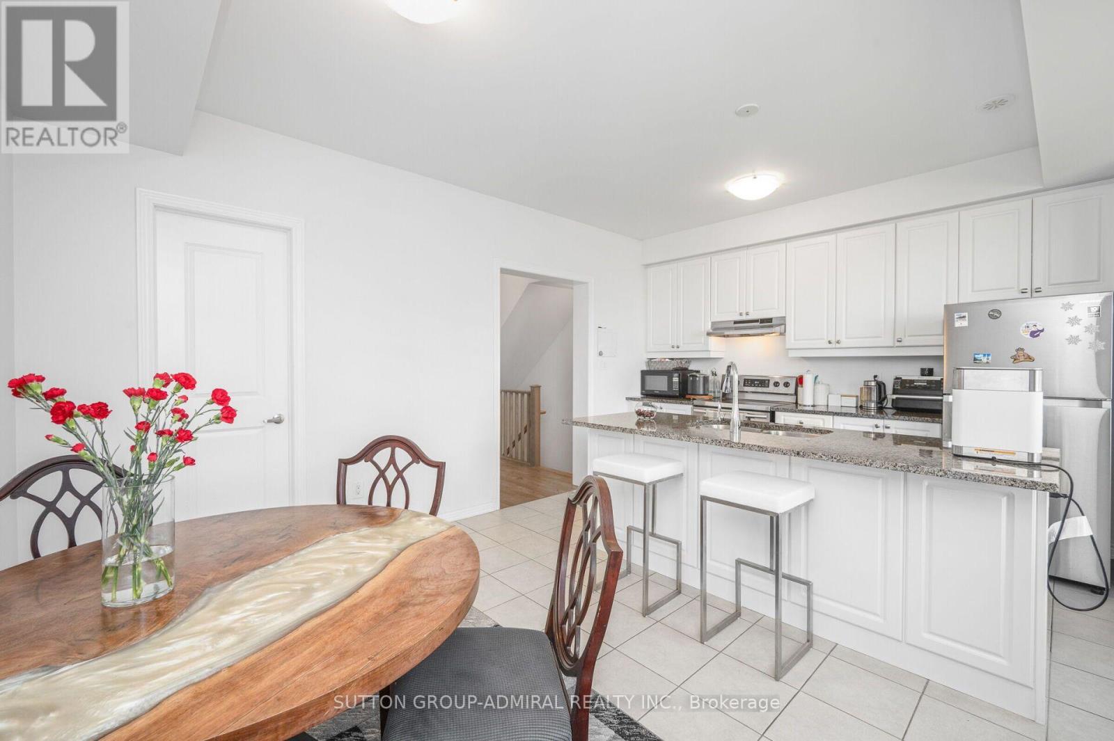 82 HIBISCUS LANE - 10