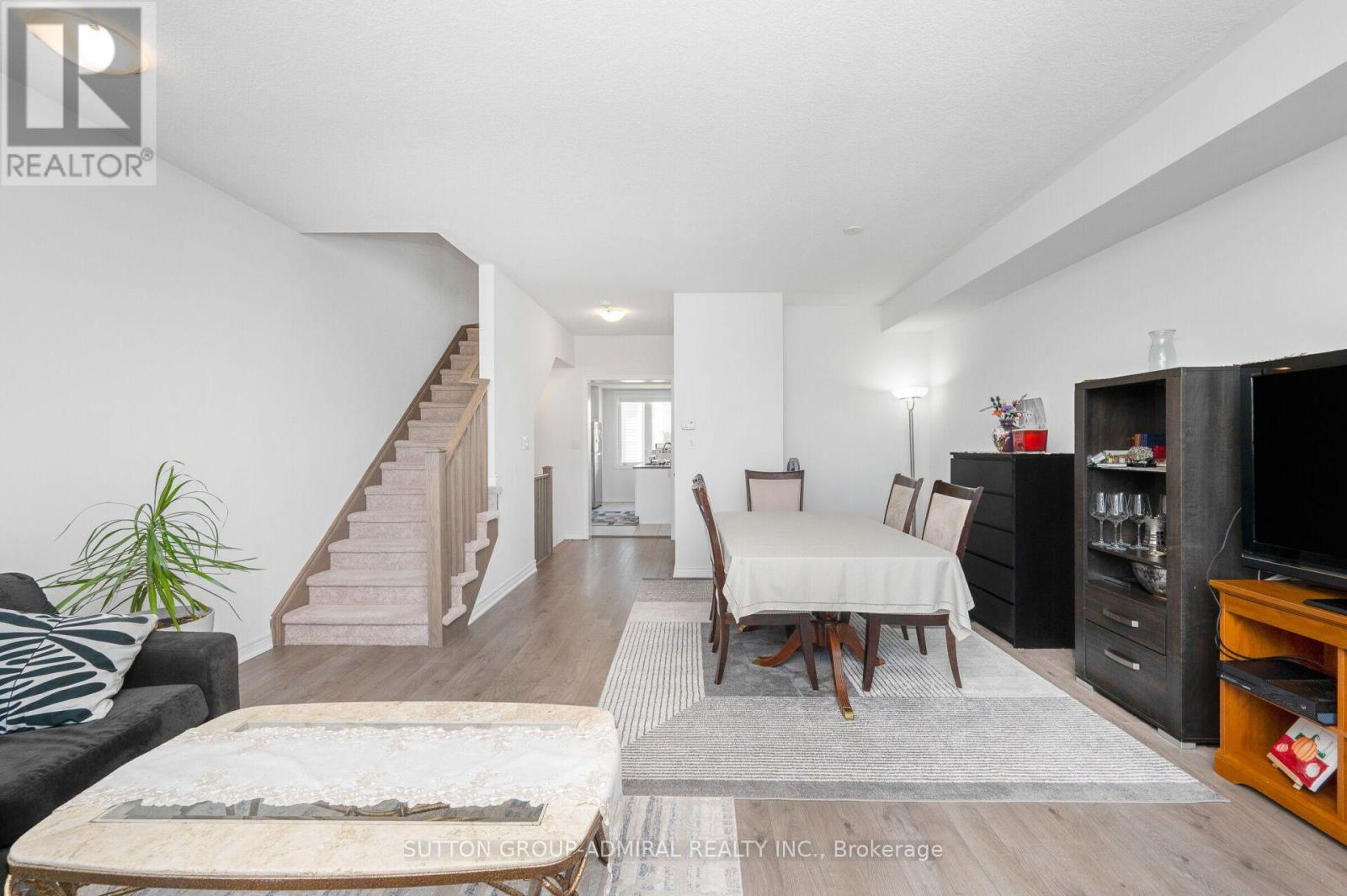 82 HIBISCUS LANE - 17