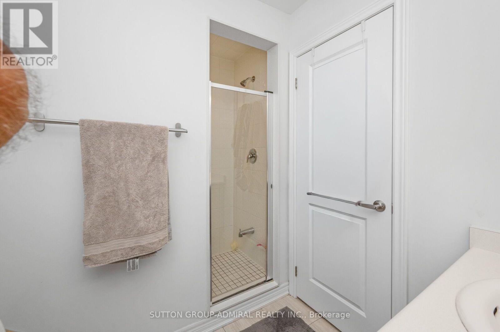 82 HIBISCUS LANE - 24