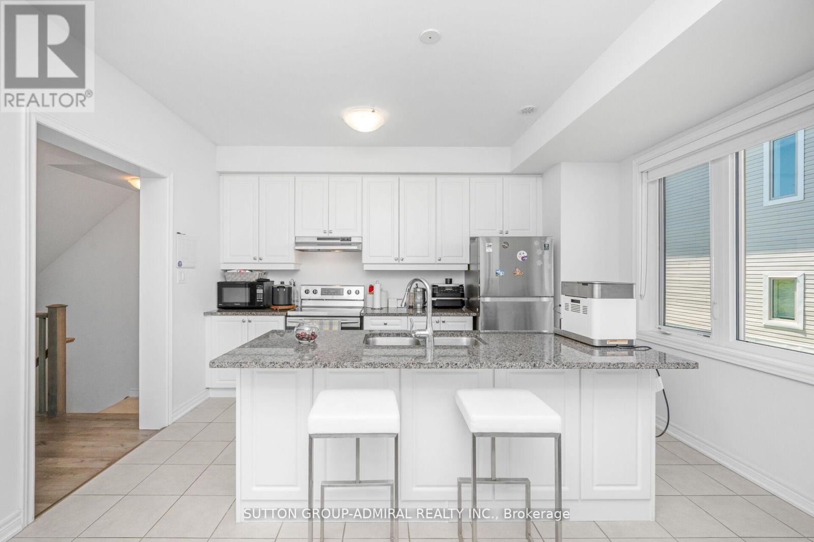 82 HIBISCUS LANE - 9