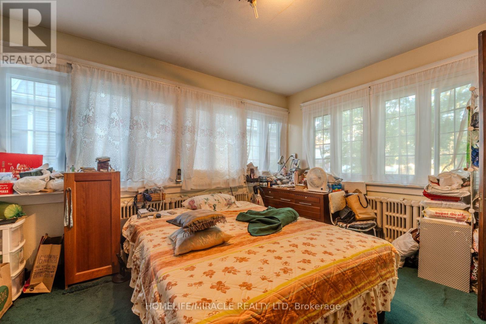 5214 THIRD AVENUE - 35